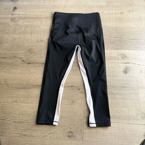 Athleta Hiit It Mesh Capri Leggings Women’s Size Small - Picture 5 of 6